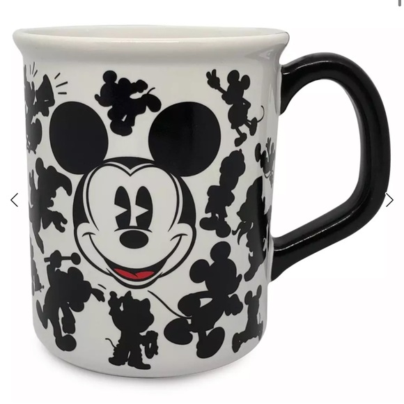 Mickey Mouse Color-Changing Mug - Picture 6 of 8